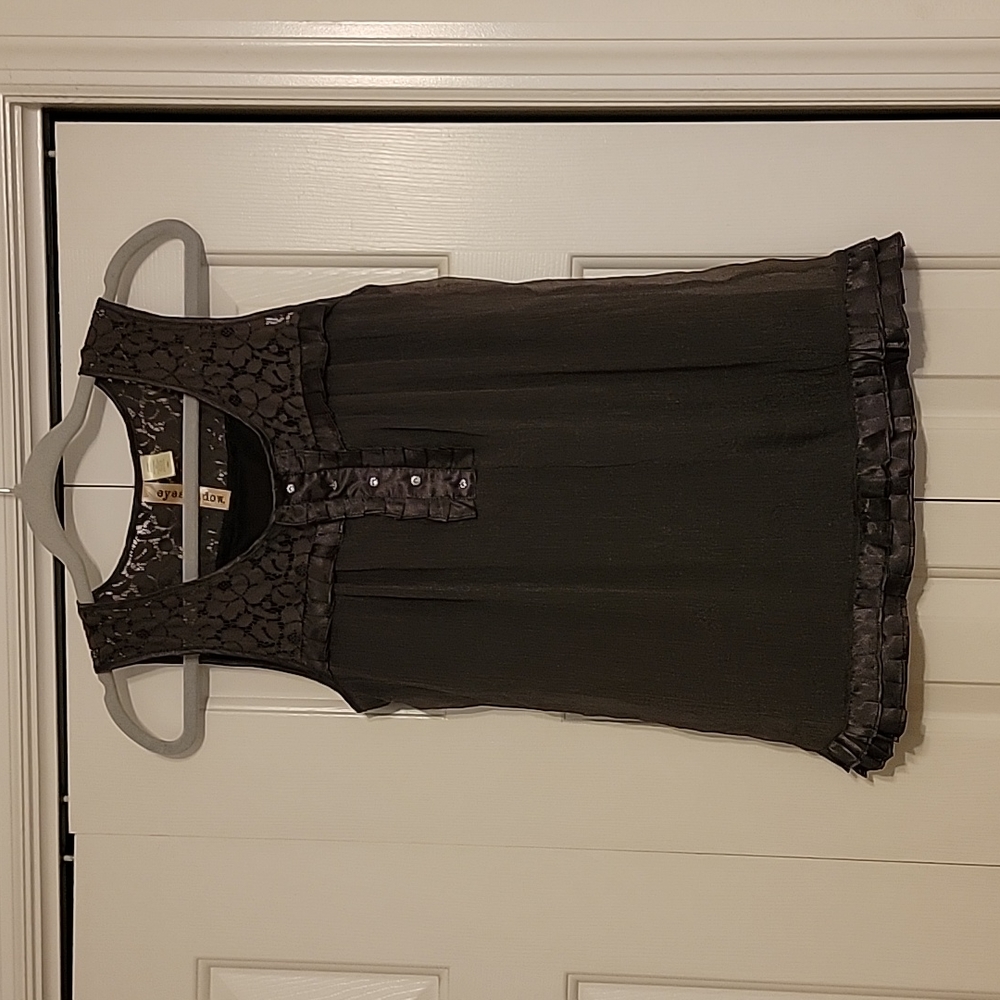 Eyeshadow black sleeveless shimmery black sleeveless top, sz M